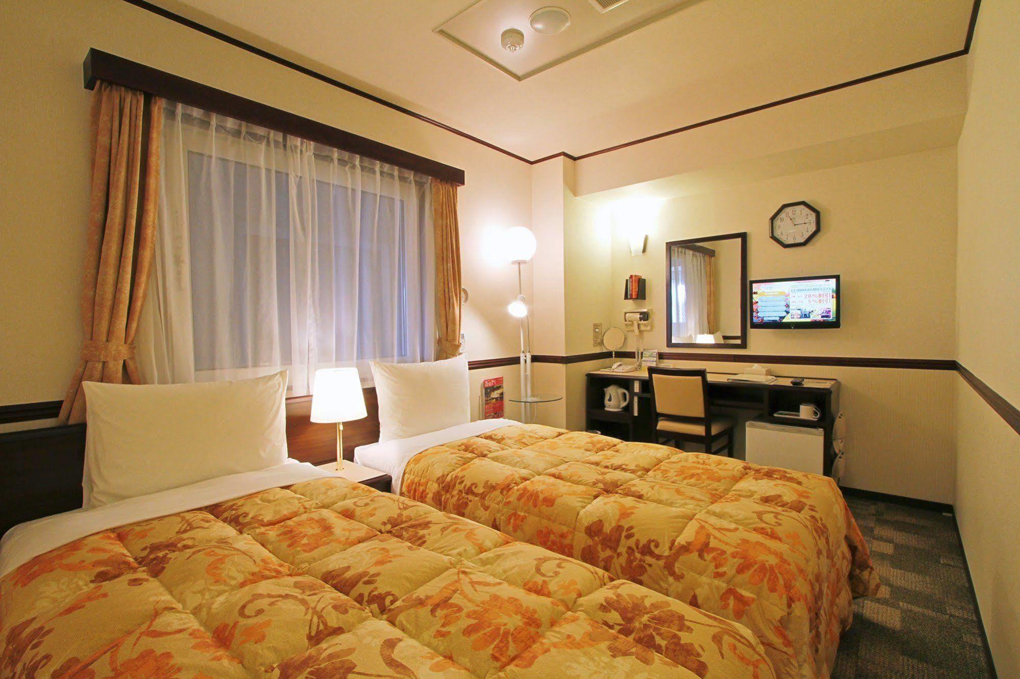 Toyoko Inn Kobe Minatogawa Koen Zewnętrze zdjęcie